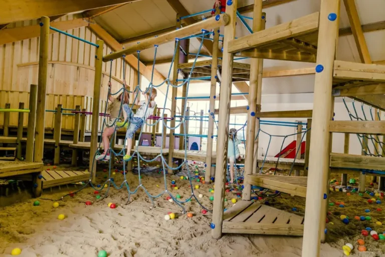 binnenspeeltuin-camping-molke