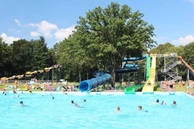 molecaten-bosbad-hoeven-zwembad