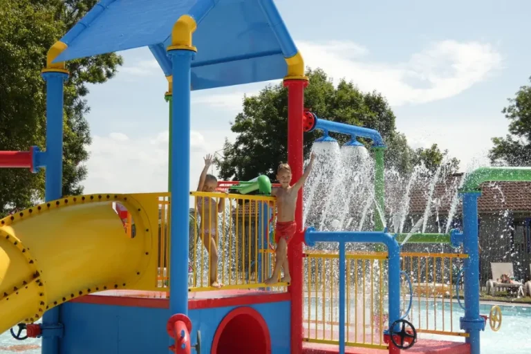 zwembad-camping-zonneweelde